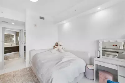 851 NE 1st Ave #1408, Miami, FL 33132 - Photo 17