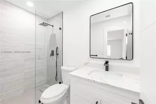 11835 SW 37th St, Miami, FL 33175 - Photo 23