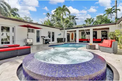 1017 Tyler St, Hollywood, FL 33019 - Photo 1
