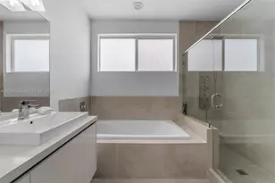 7234 NW 103rd Path, Doral, FL 33178 - Photo 19
