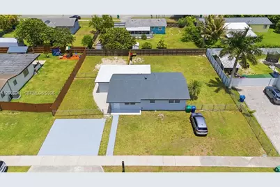 18711 SW 308th St, Homestead, FL 33030 - Photo 3