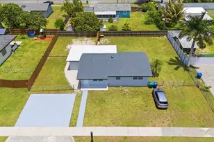 18711 SW 308th St, Homestead, FL 33030 - Photo 3
