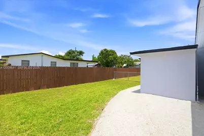 18711 SW 308th St, Homestead, FL 33030 - Photo 13