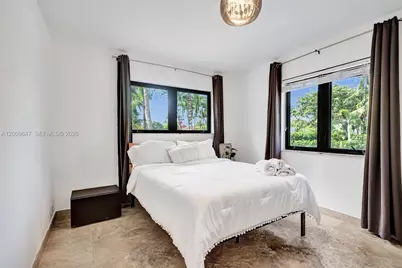 707 N 13 Avenue, Hollywood, FL 33019 - Photo 11