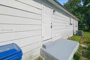 2129 NW 59th St, Miami, FL 33142 - Photo 3
