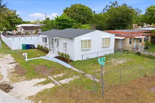 10200 NW 21st Ct, Miami, FL 33147 - Photo 21
