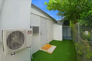 10200 NW 21st Ct, Miami, FL 33147 - Photo 19