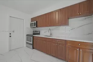 10200 NW 21st Ct, Miami, FL 33147 - Photo 9
