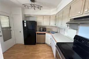 1530 NE 191st St, Miami, FL 33179 - Photo 9