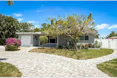 321 NE 29th St, Boca Raton, FL 33431 - Photo 1