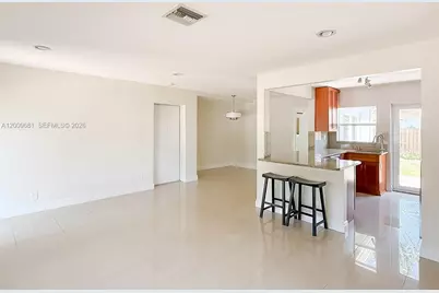 321 NE 29th St, Boca Raton, FL 33431 - Photo 5