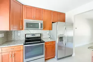 321 NE 29th St, Boca Raton, FL 33431 - Photo 7