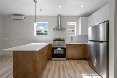 1132 NW 3rd St, Miami, FL 33128 - Photo 3