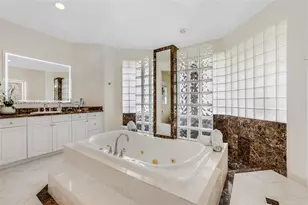 2477 Poinciana Dr, Weston, FL 33327 - Photo 31