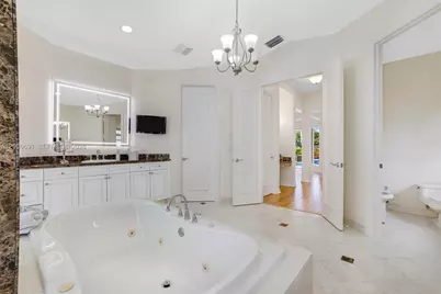 2477 Poinciana Dr, Weston, FL 33327 - Photo 33