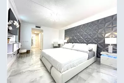 6039 Collins Ave #1507, Miami Beach, FL 33140 - Photo 15