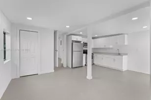 1366 W 29th St, Hialeah, FL 33012 - Photo 11