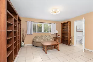 906 NE 5th St, Hallandale Beach, FL 33009 - Photo 23
