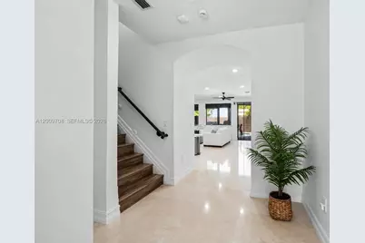 542 NE 17th Ave, Fort Lauderdale, FL 33301 - Photo 7
