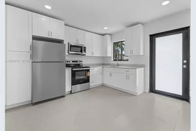 1368 W 29th St #2, Hialeah, FL 33012 - Photo 5