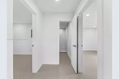 1368 W 29th St #2, Hialeah, FL 33012 - Photo 11