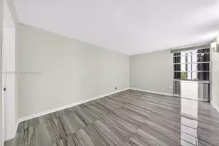 3401 N Country Club Dr, Aventura, FL 33180 - Photo 9