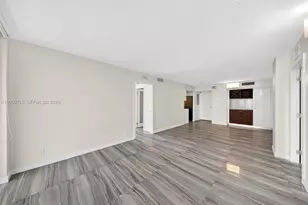 3401 N Country Club Dr, Aventura, FL 33180 - Photo 5