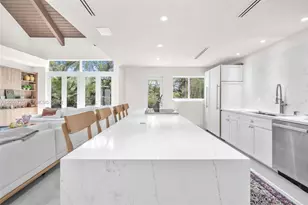 1933 S Oak Haven Cir, Miami, FL 33179 - Photo 19