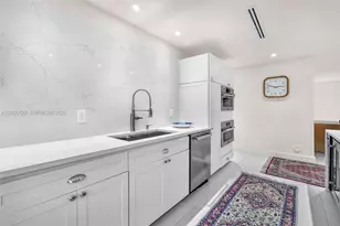 1933 S Oak Haven Cir, Miami, FL 33179 - Photo 23