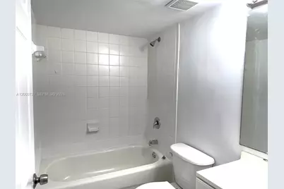 1260 SE 28th Ct #104, Homestead, FL 33035 - Photo 9