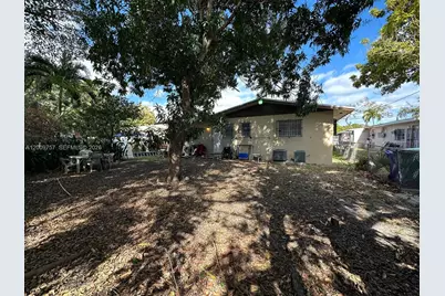 420 NW 32nd St, Miami, FL 33127 - Photo 3