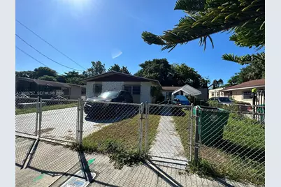 420 NW 32nd St, Miami, FL 33127 - Photo 1