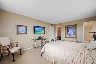 3300 W Rolling Hills Cir, Davie, FL 33328 - Photo 17
