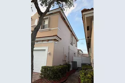 3955 NE 13th Dr, Homestead, FL 33033 - Photo 5