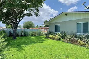 10303 NW 35th Pl, Miami, FL 33147 - Photo 7