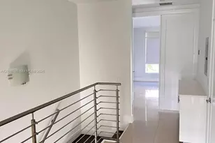 10471 NW 66th St, Doral, FL 33178 - Photo 9