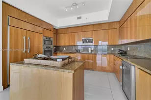 50 South Pointe Dr, Miami Beach, FL 33139 - Photo 35
