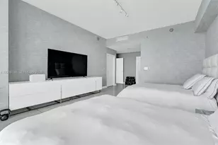 50 South Pointe Dr, Miami Beach, FL 33139 - Photo 27