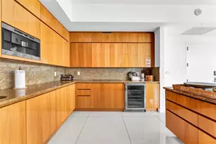 50 South Pointe Dr, Miami Beach, FL 33139 - Photo 31