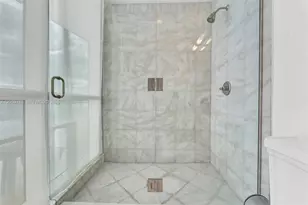 50 South Pointe Dr, Miami Beach, FL 33139 - Photo 17