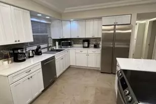 5221 York Ct, Cape Coral, FL 33904 - Photo 7