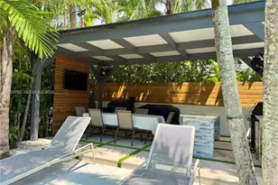 823 NE 107th St, Biscayne Park, FL 33161 - Photo 25