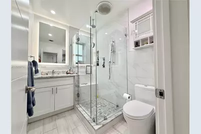 823 NE 107th St, Biscayne Park, FL 33161 - Photo 15