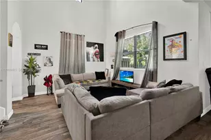 560 SE 33rd Terrace, Homestead, FL 33033 - Photo 5
