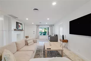 1106 N 13th Ct, Hollywood, FL 33019 - Photo 9