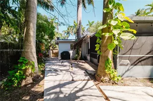 1106 N 13th Ct, Hollywood, FL 33019 - Photo 23