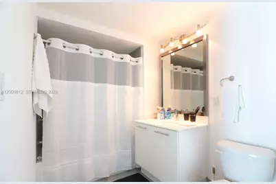 92 SW 3rd St #3211, Miami, FL 33130 - Photo 5