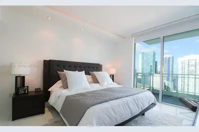 92 SW 3rd St #3211, Miami, FL 33130 - Photo 11