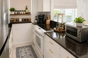 40 Salamanca Ave, Coral Gables, FL 33134 - Photo 3
