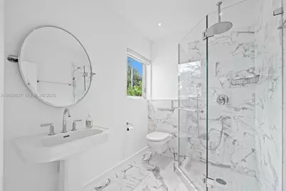 114 3 San Marino Ter, Miami Beach, FL 33139 - Photo 19